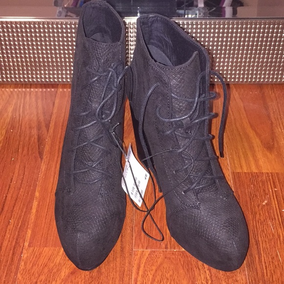 Black booties - Picture 3 of 3